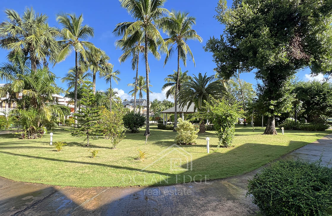 Luminous 2-Br condo 100 m to Las Ballenas Beach-las-terrenas-ocean-edge-real-estate (31)