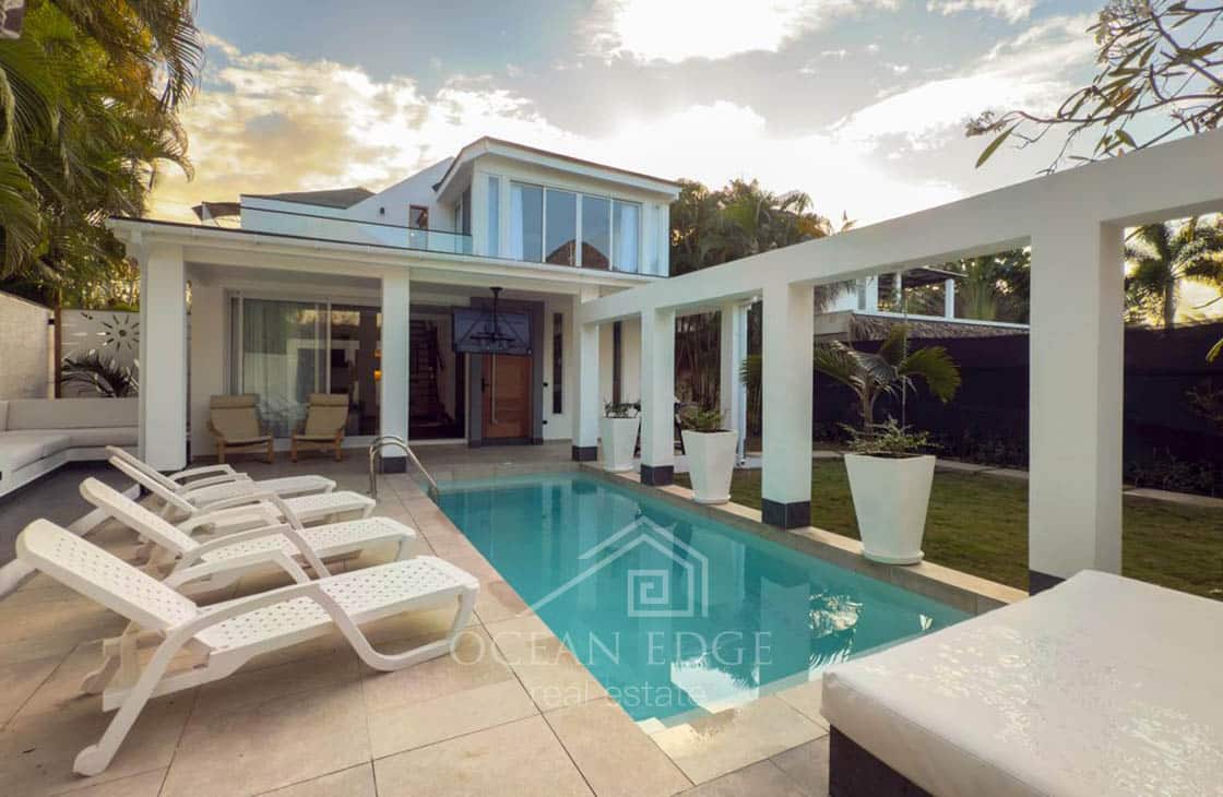 Contemporary Villa in a Quiet Area Near Las Ballenas-las-terrenas-ocean-edge-real-estate (22)