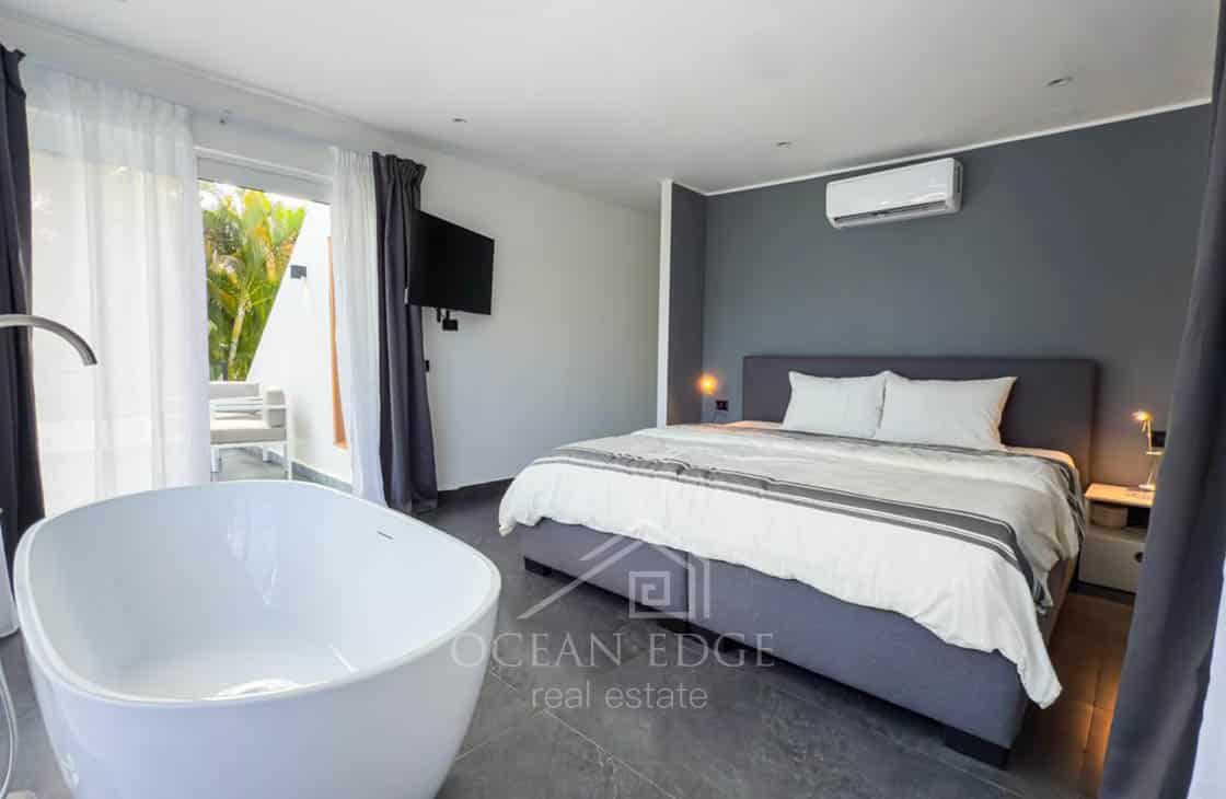 Contemporary Villa in a Quiet Area Near Las Ballenas-las-terrenas-ocean-edge-real-estate (29)