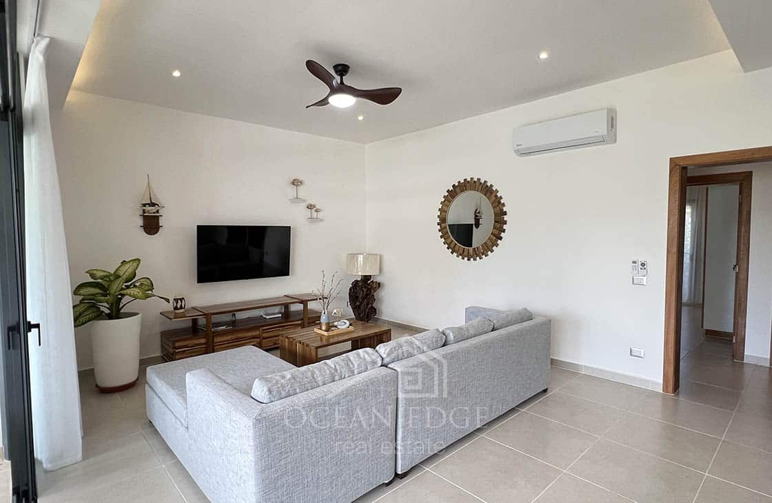 Fully furnished 2-bed condo in Beachfront Playa Portillo-las-terrenas-ocean-edge-real-estate (8)