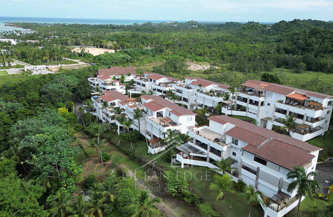 Breathtaking 4BR Penthouse Overlooking the Ocean Near Cosón Beach-las-terrenas-ocean-edge-real-estate (46)