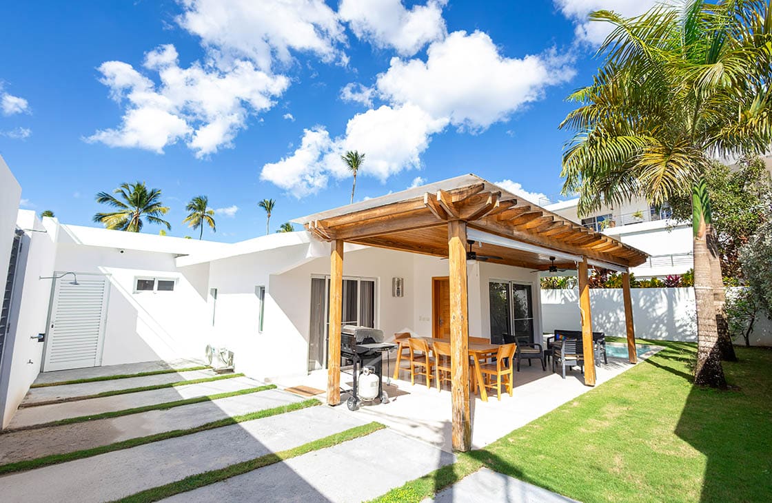 Turnkey 2-Br Villa Private Pool 50m from Popy Beach-las-terrenas-ocean-edge-real-estate (1)