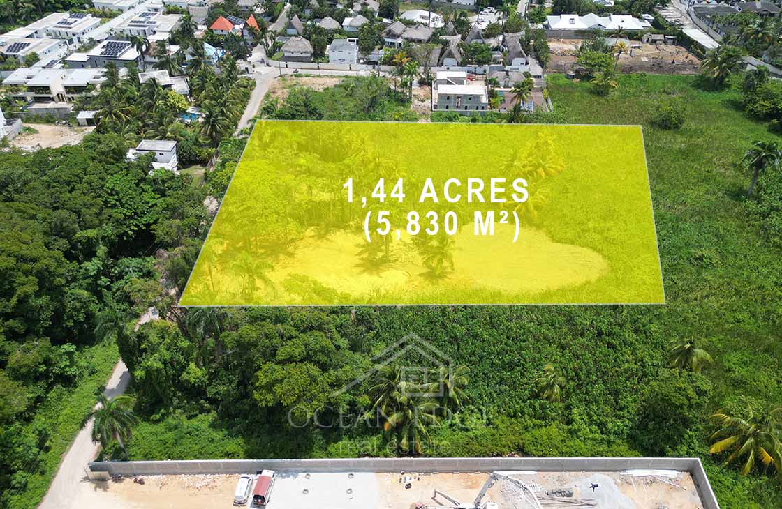 1.44-acre subdivisible land near Las Ballenas Beach-ocean-edge-real-estate