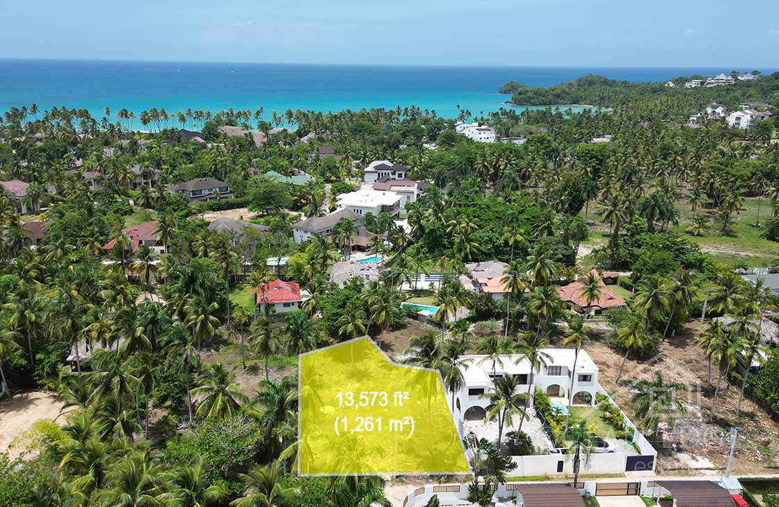 1261 m² constructible plot walkable to Bonita Beach-las-terrenas-ocean-edge-real-estate