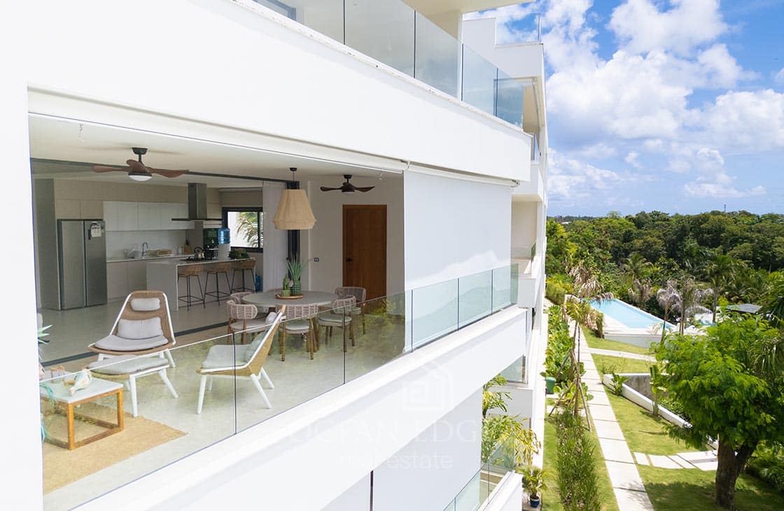 High-End 2-Br Condo on Hilltop Bonita Village