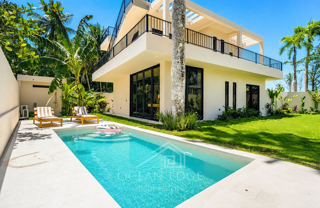 Modern 4-Bedroom Designer Villa near Playa Cosón-las-terrenas-ocean-edge-real-estate (11)
