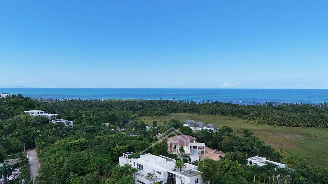 6-br villa in luxury residence overlooking the ocean - drone