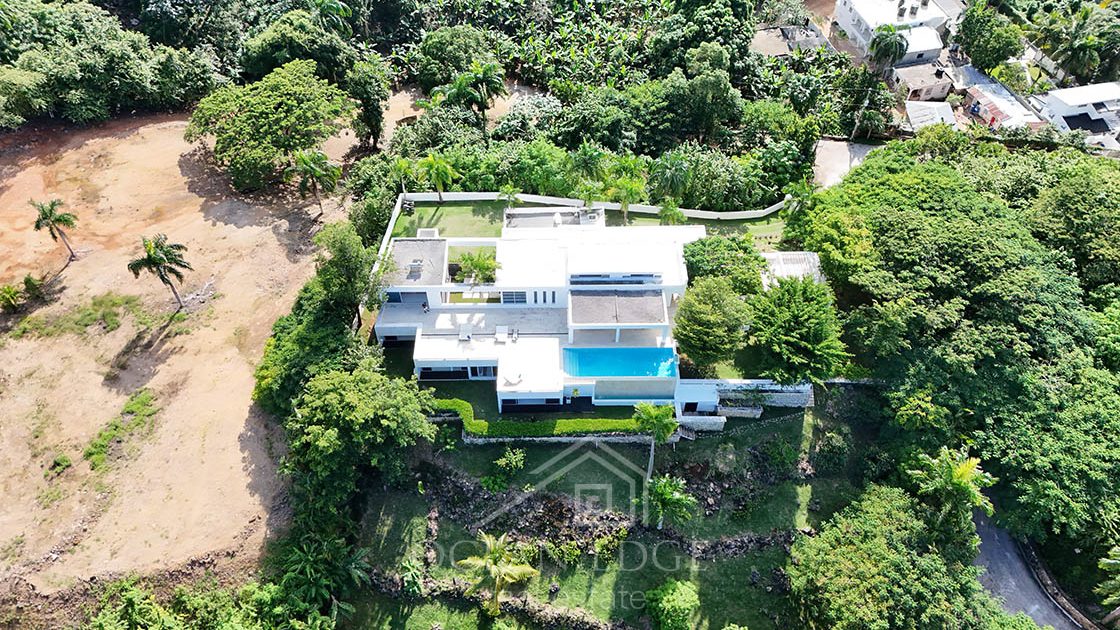 6-br villa in luxury residence overlooking the ocean - drone