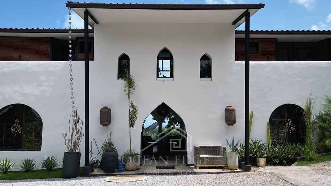 8-br luxury villa with panoramic ocean view