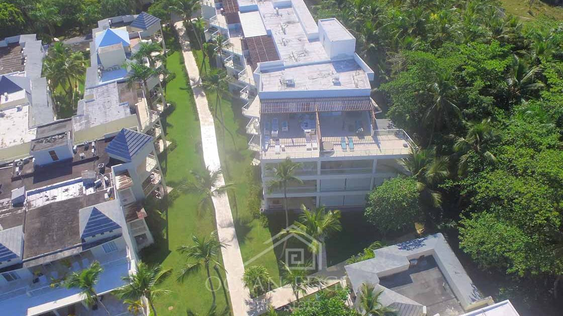 Beachfront condo in apart hotel portillo-las-terrenas-real-estate-drone (1)