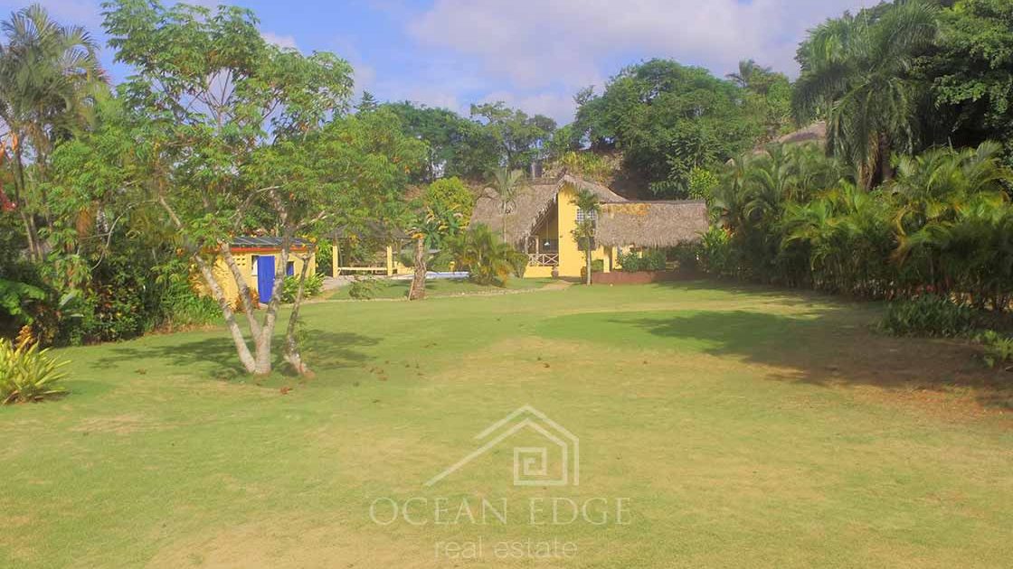 Country villa with spacious garden in Barbacoa-las-terrenas-ocean-edge-real-estate-drone (4)