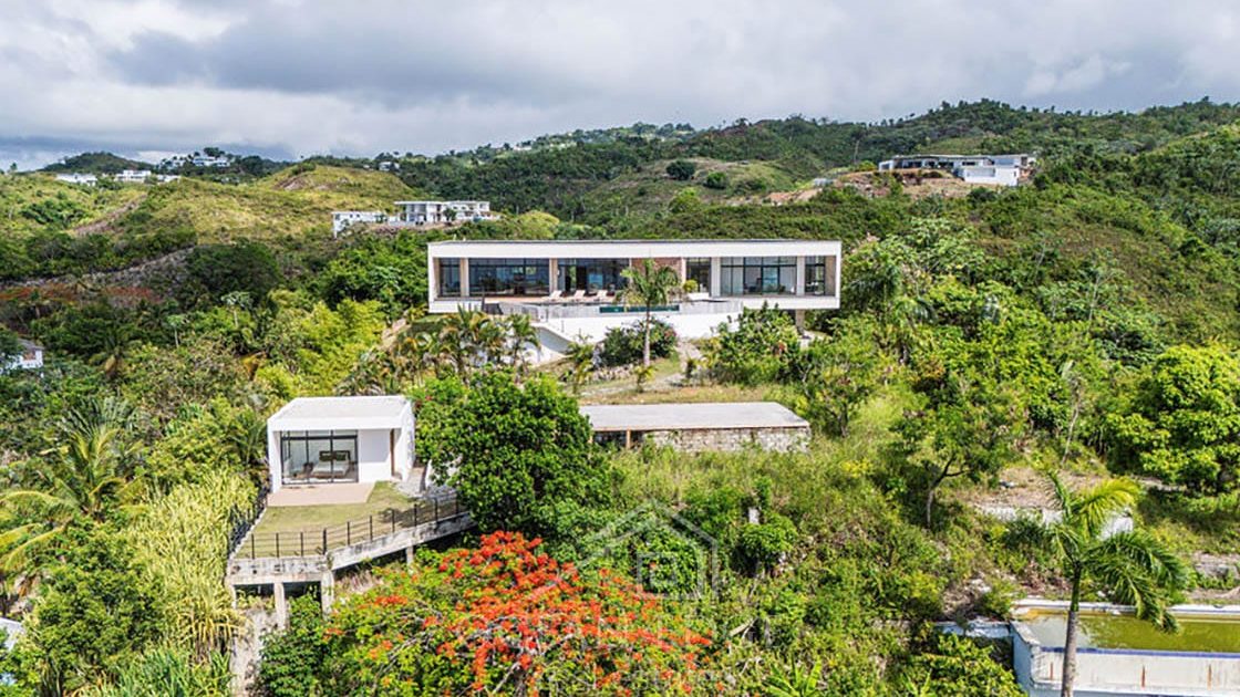 Hilltop Estate with unparalleled 360° views over Las Terrenas-ocean-edge-real-estate (45)
