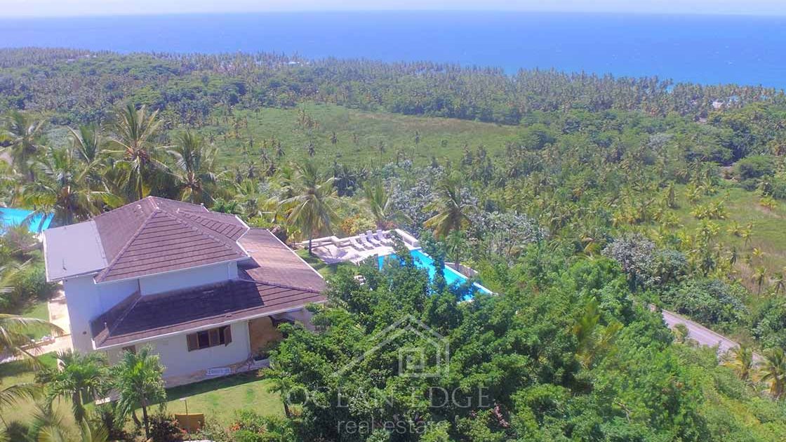 Hilltop-villa-with-the-finest-ocean-view---real-estate---las-terrenas---ocean---edge-drone-(9)
