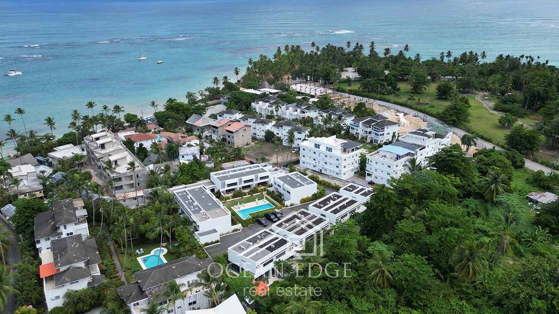 Investment 3-br townhouse only 100 meters to Popy beach-las-terrenas-ocean-edge-real-estate-drone