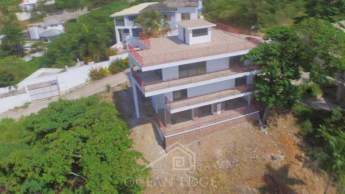 Las-Terrenas-Real-Estate-Ocean-Edge-Dominican-Republic - Large mansion on central hilltop with 360° views (9)