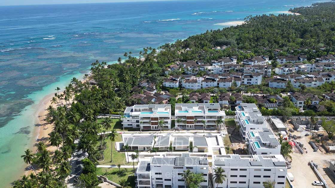 Spacious Condo in Beachfront Project Playa Portillo