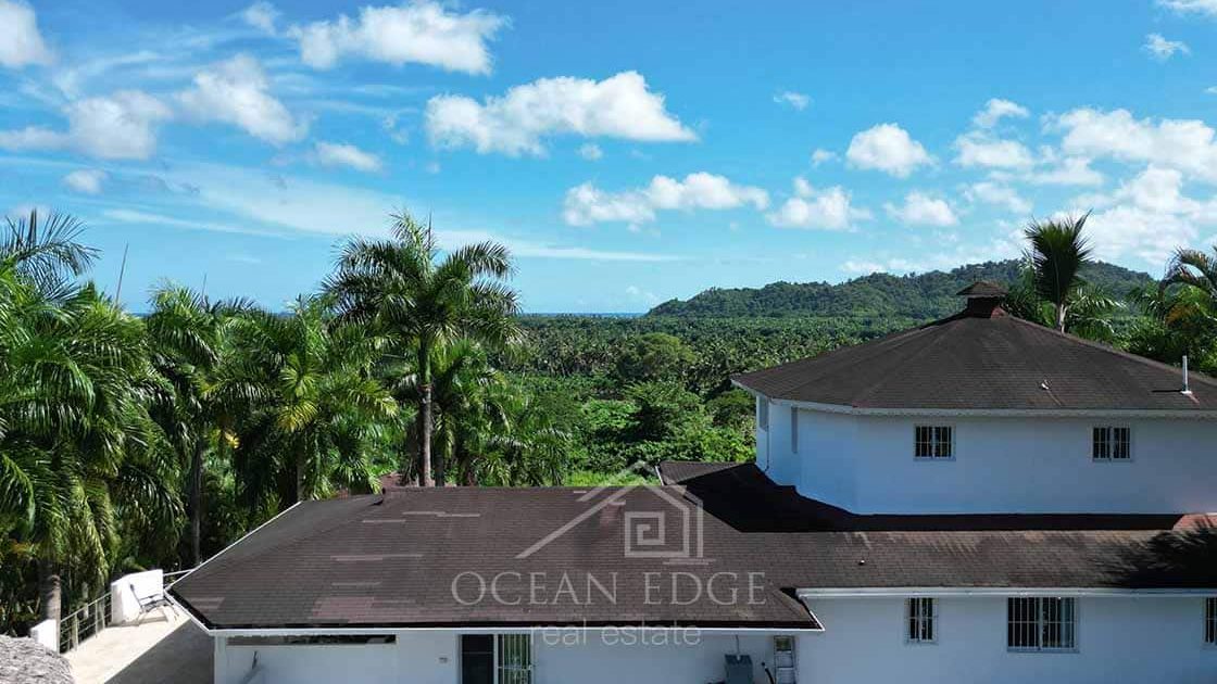 Spacious house with amazing view in El Limon-ocean-edge-real-estate