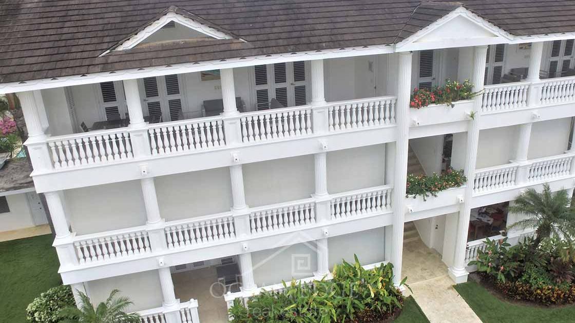 Stylish-condos-in-beachfront-hotel---Las-Terrenas---Real-Estate---Dominican-Republic-(3)