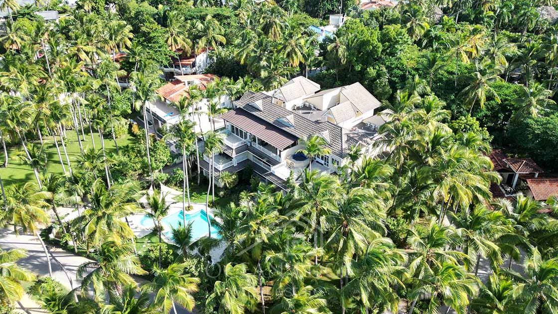 Sublime Victorian 3-br Penthouse on Las Ballenas Beachfront-las-terrenas-ocean-edge-real-estate (18)